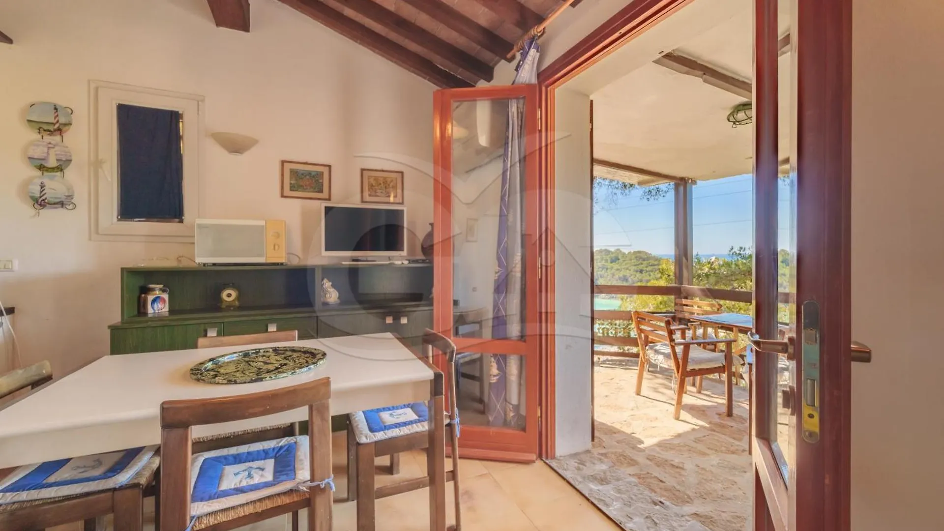 Casa Dell'Asino - Goelba Lägenhet Fetovaia