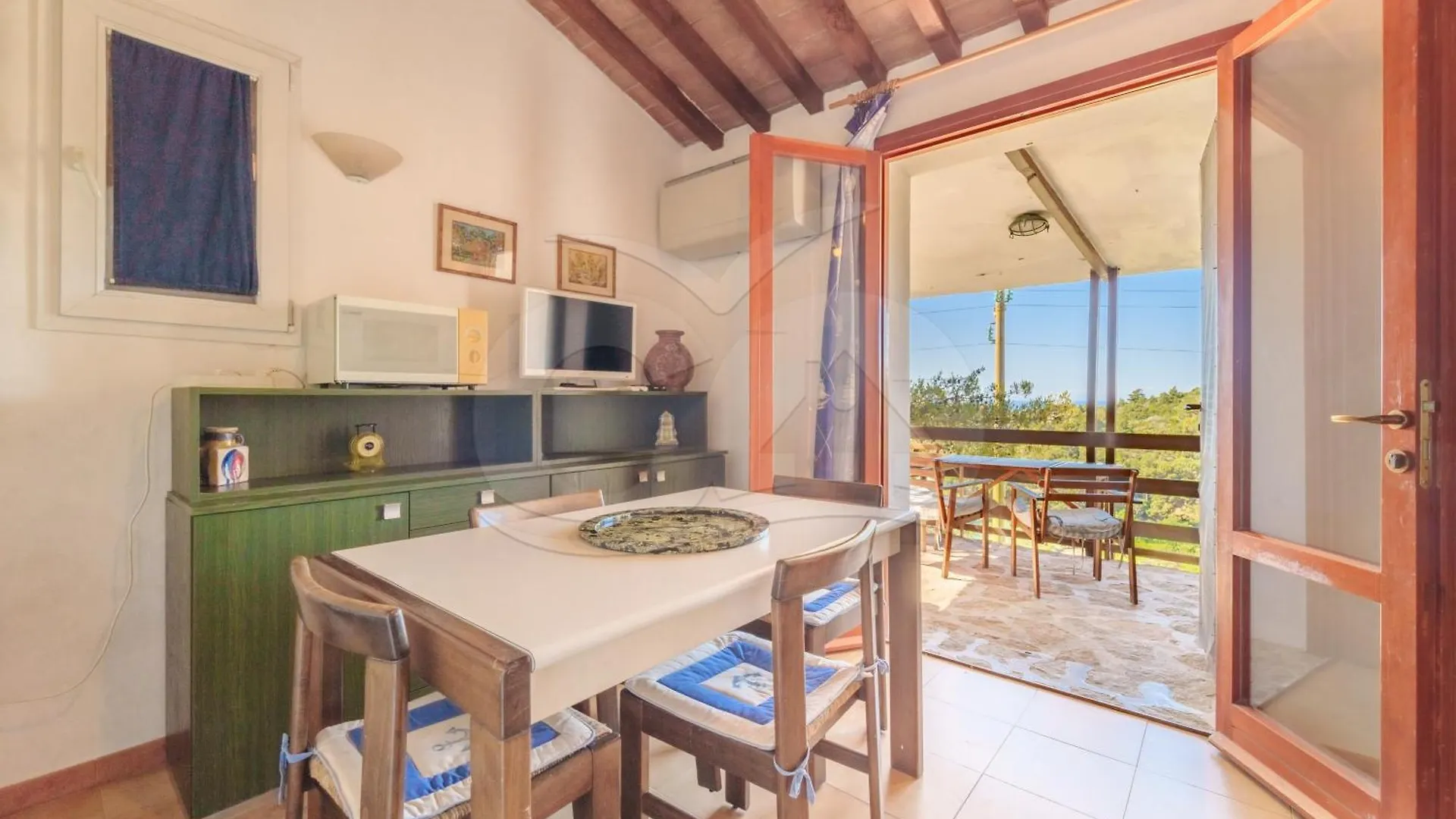 Casa Dell'Asino - Goelba Lägenhet Fetovaia